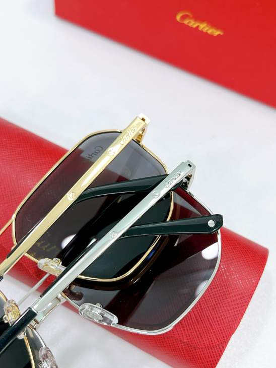 Picture of Cartier Sunglasses _SKUfw80536183fw